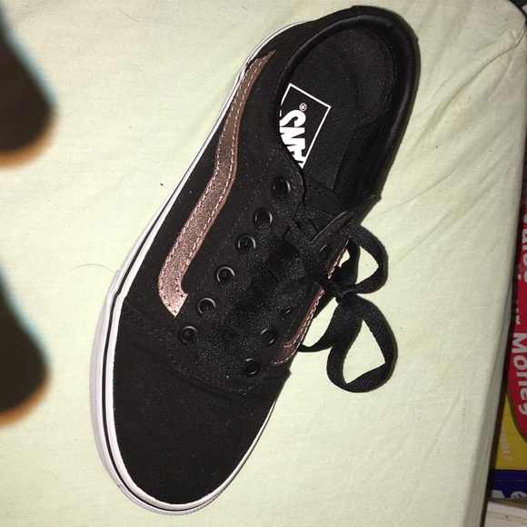 Vans - Picture 4 of 4